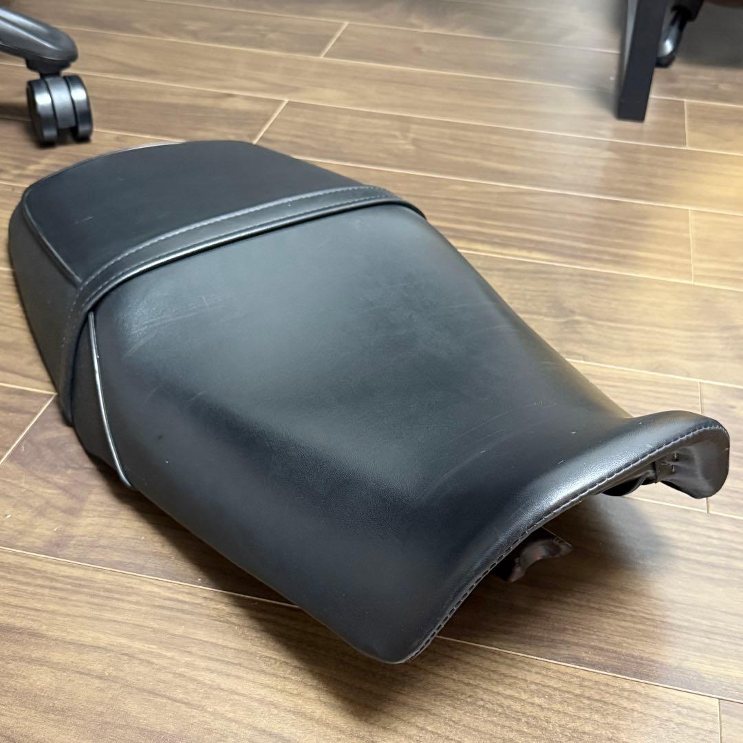 HONDA CB1100 バイク シート 黒　ノーマル