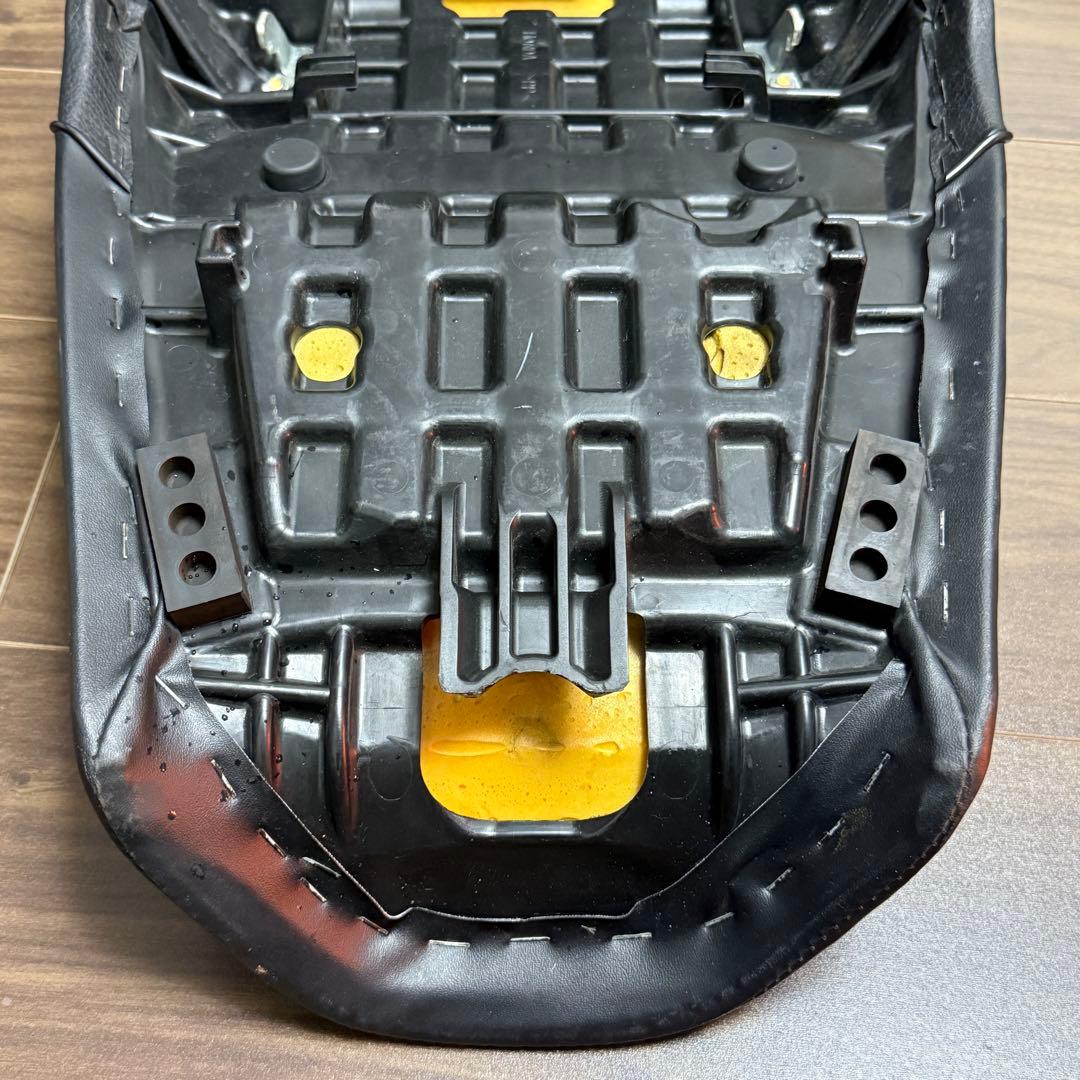 HONDA CB1100 バイク シート 黒　ノーマル