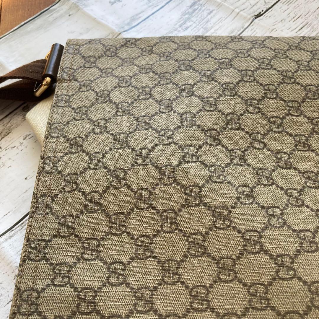 GUCCI　グッチ ショルダーバッグ　ワンショルダー　GGキャンバス