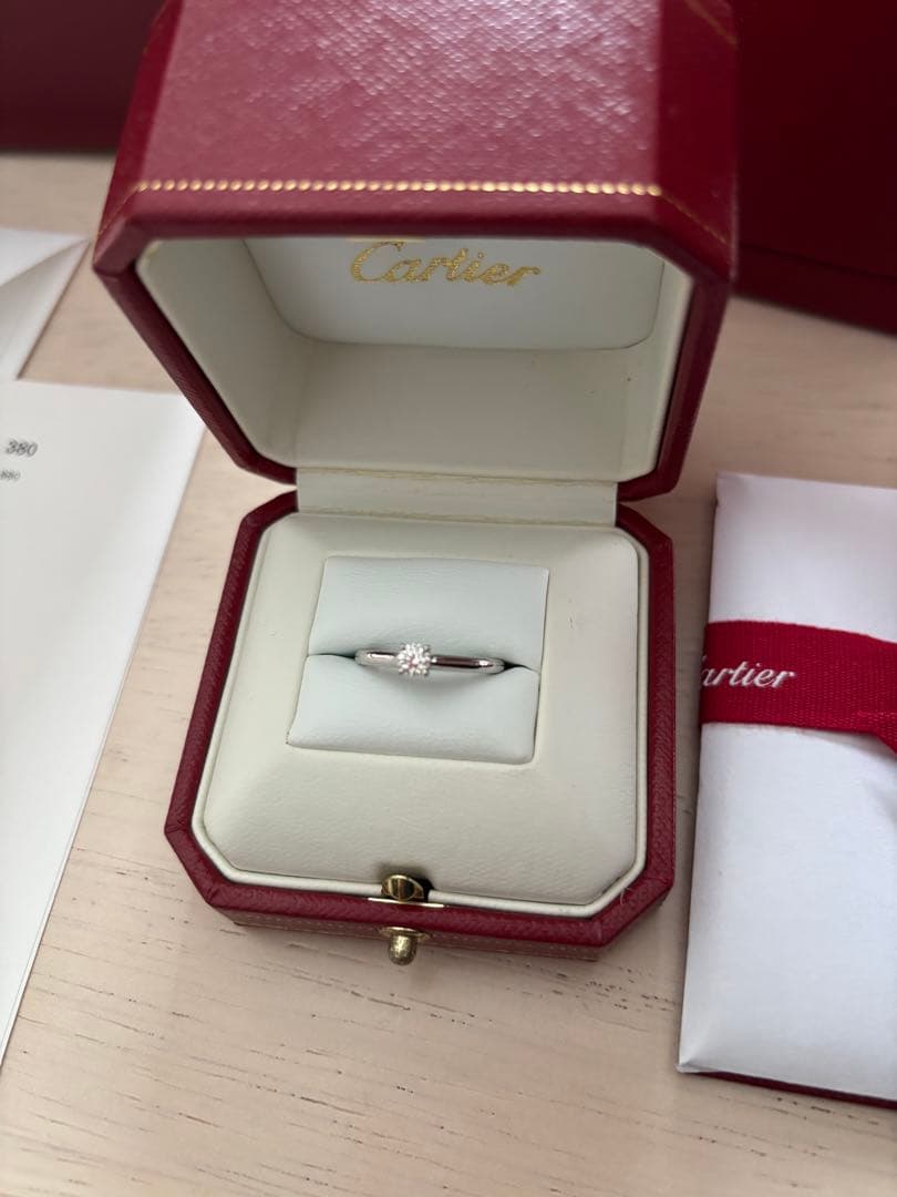 ほぼ未使用　Cartier ソリテールリング　ブリリアントカット ダイヤモンド