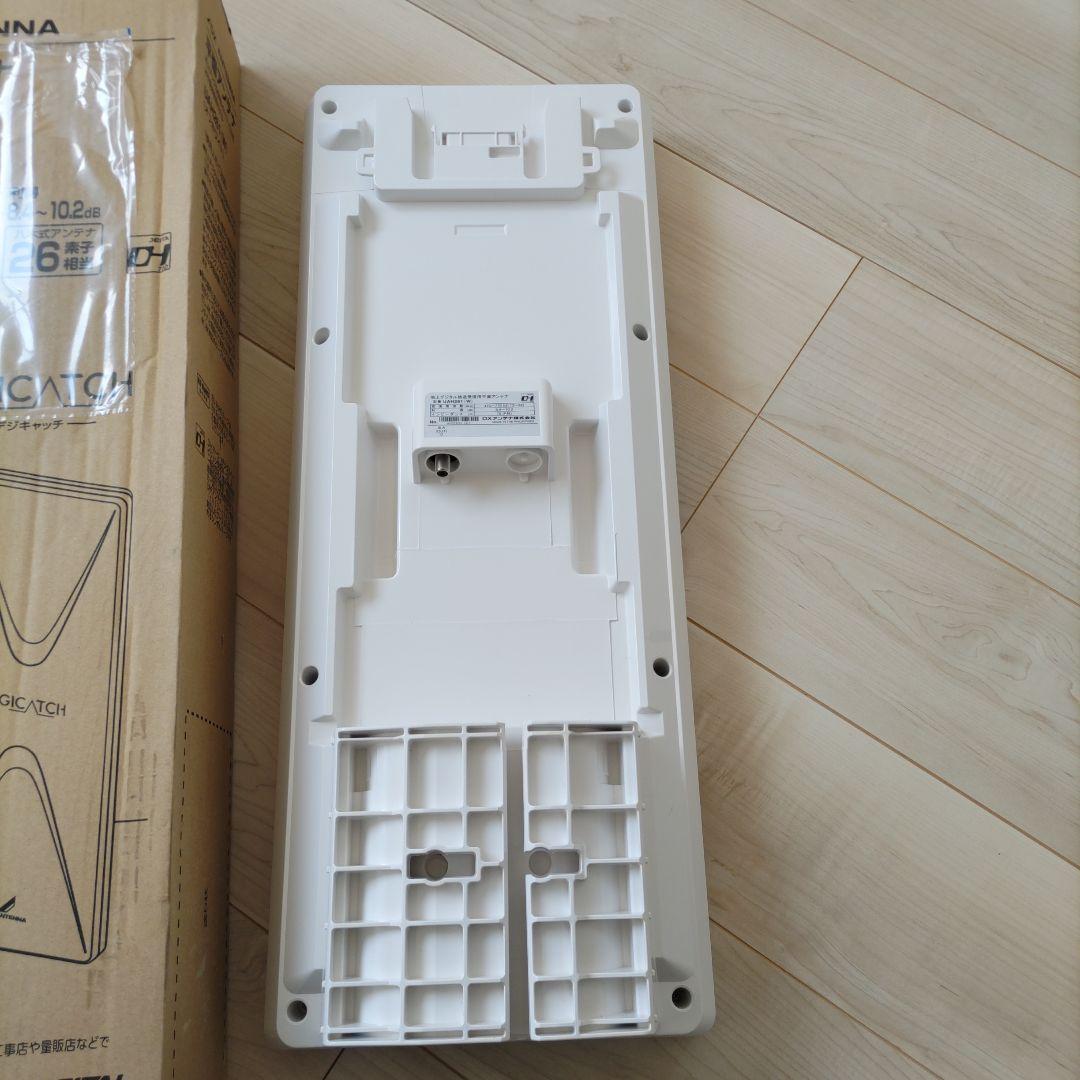 テレビアンテナ　UAH261 W