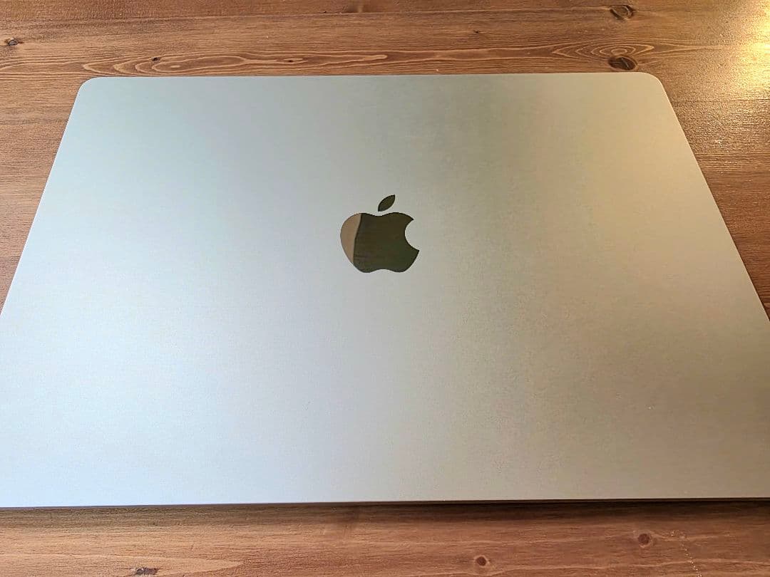 MacBookAir　M2　シルバー　16G/512G