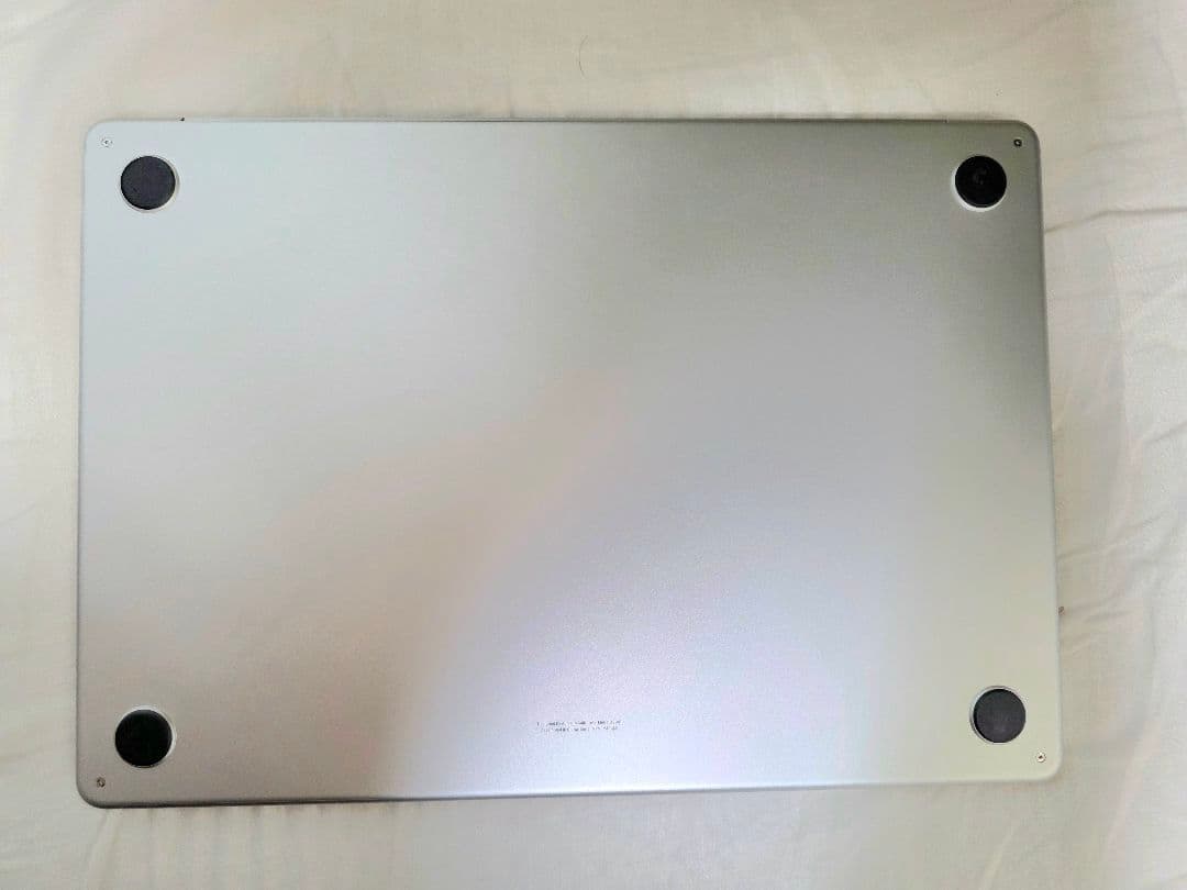 MacBookAir　M2　シルバー　16G/512G