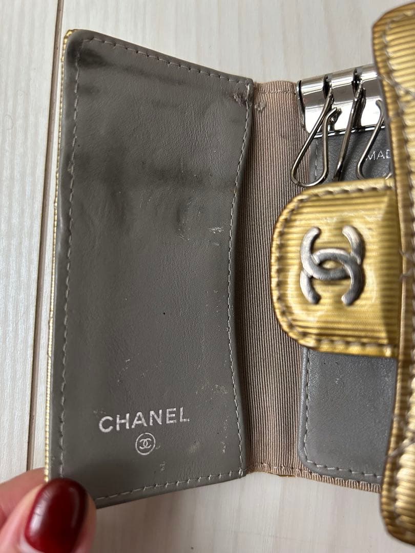 CHANEL 6連キーケース シャンパンゴールド