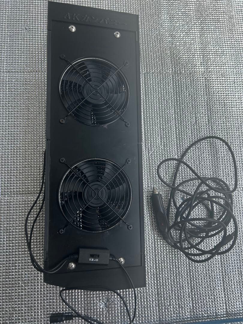 AKカンパニー　ハイエース200系専用換気ファン　スライド小窓取り付け 換気扇