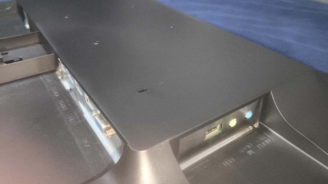 I-ODATA 27型4K 他モニター１枚・アーム＋補強プレート＋スペーサー付き