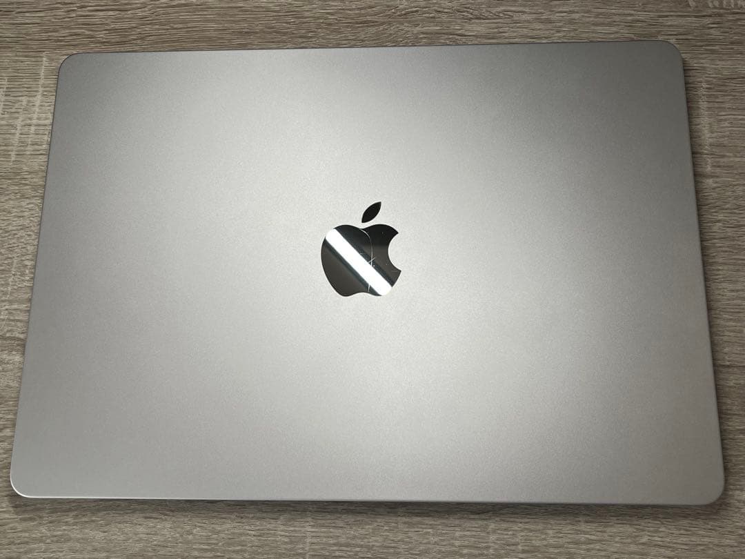 【バッテリー交換済み】MacBookAir 2022 13 8GB 512GB