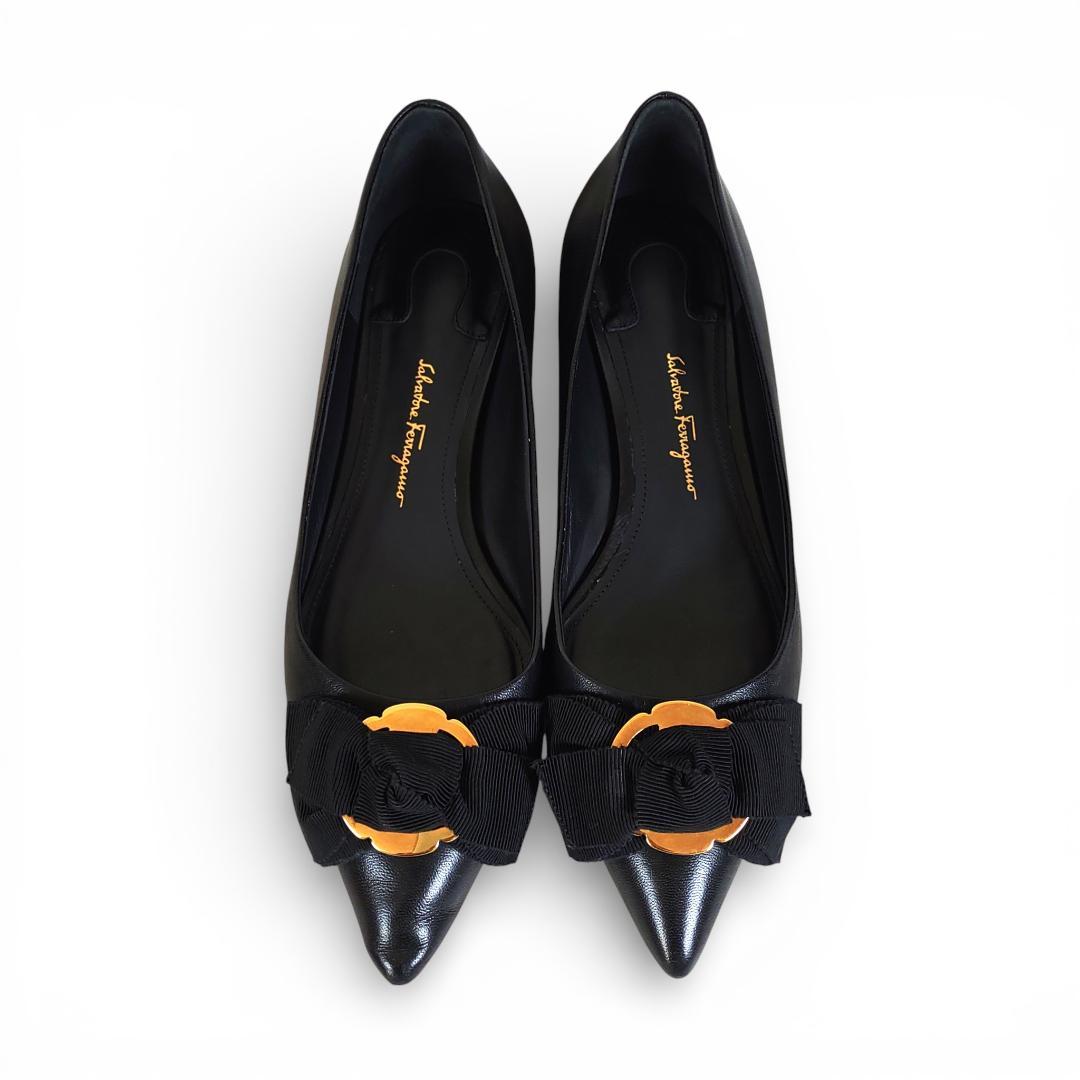 フェラガモ|リボンパンプス|フラワーヒール|6D|黒|Talla|i1782