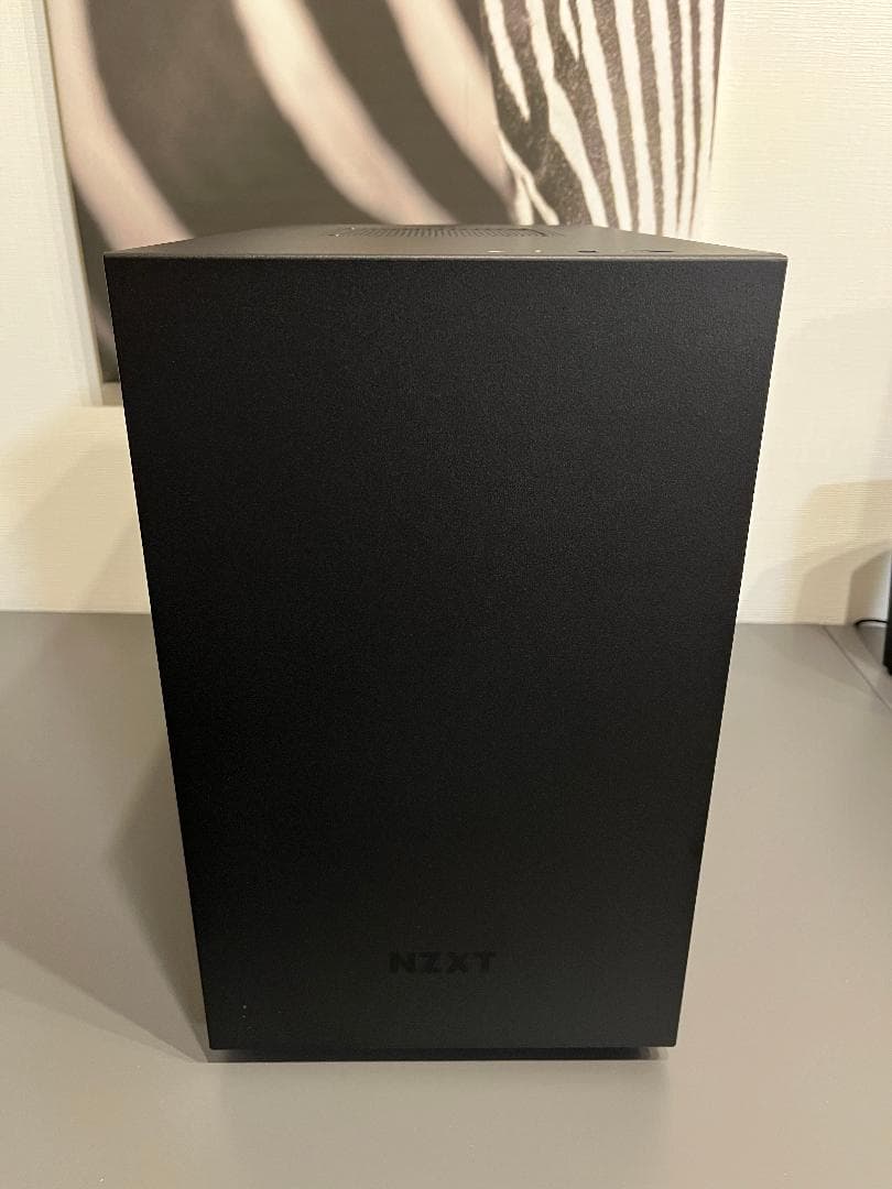 NZXT H210i Mini-ITX ケース ブラック
