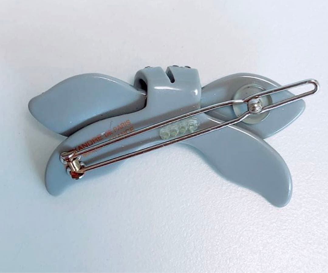 アレクサンドルドゥパリ　リボン形ヘアピン スワロフスキー　グレー　キラキラ