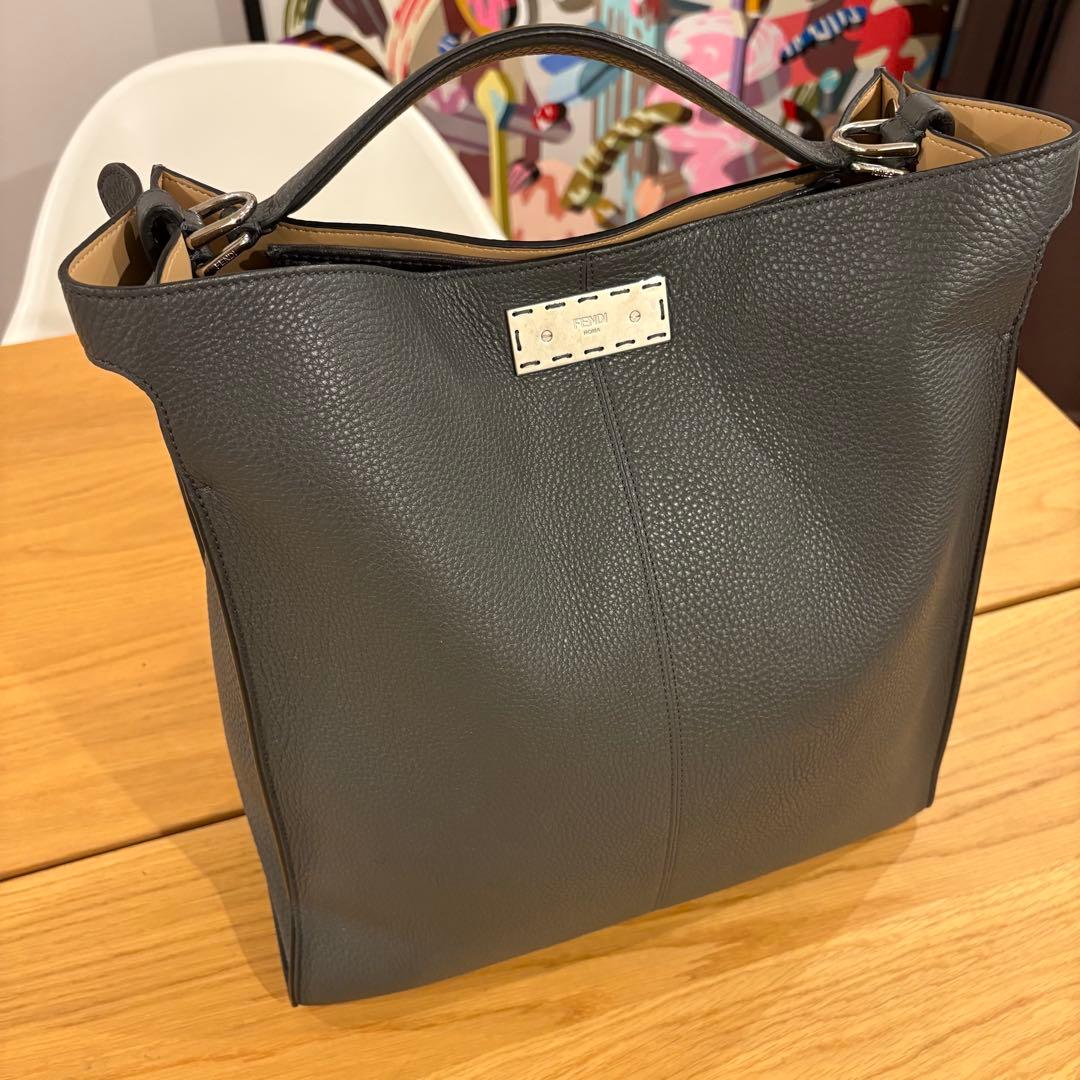 【FENDI】フェンディ ピーカブー エックスライト フィット 7VA447