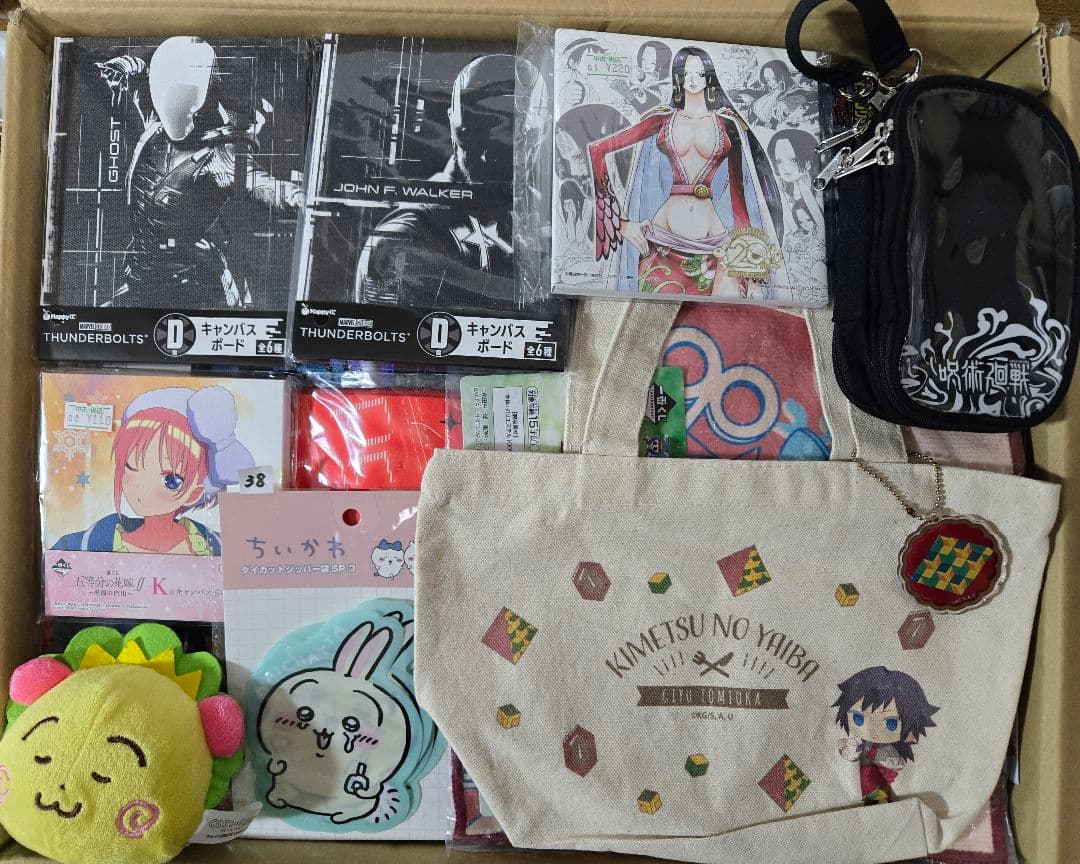 アニメグッズなど 140サイズ ノンジャンル 大量 まとめ売り 約530点