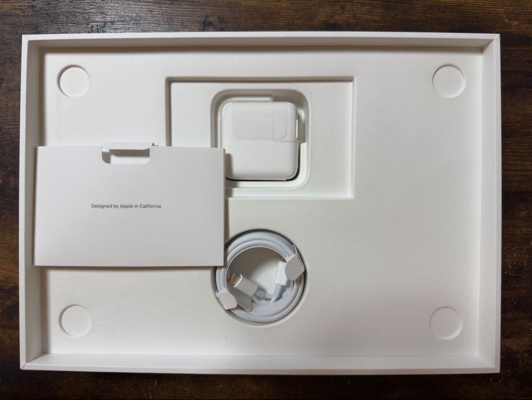 MacBook Air (M1, 2020) 16GB/256GB シルバー