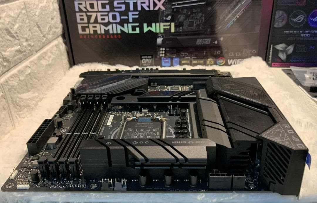 ROG STRIX B760-F GAMING WIFI マザーボード