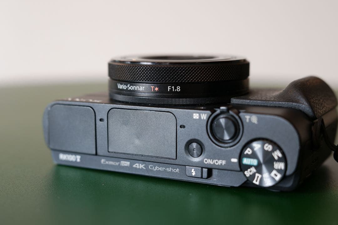 SONY コンパクトデジタルカメラ RX100V(DSC-RX100M5)