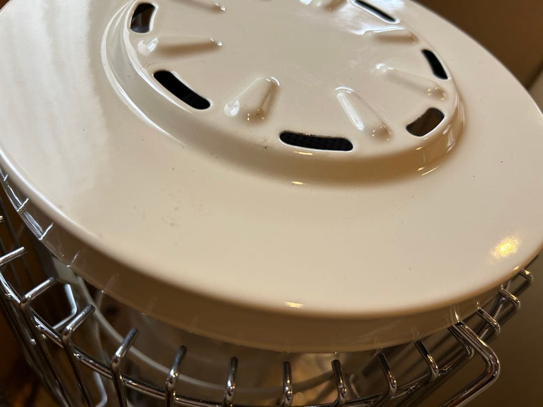 【美品】2024年製　アラジンストーブ　白