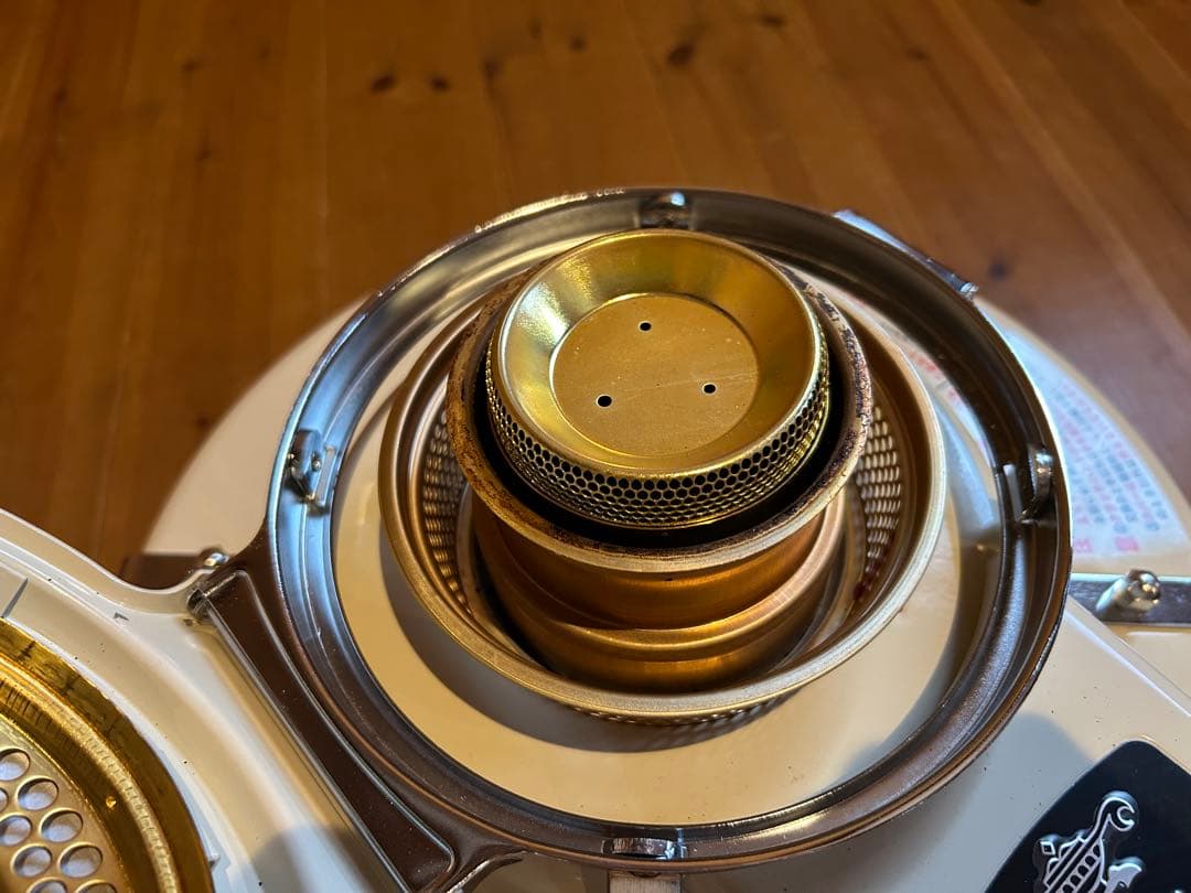 【美品】2024年製　アラジンストーブ　白