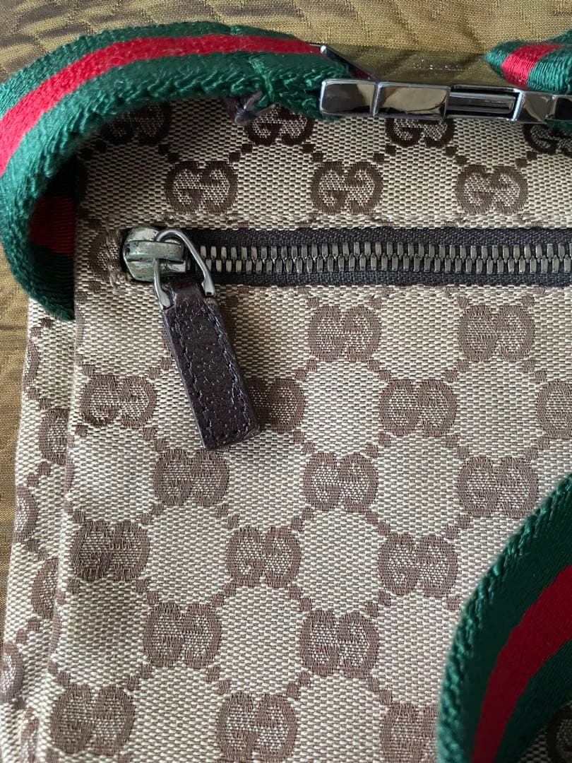 GUCCI ボディバッグ GG キャンバス シェリーライン