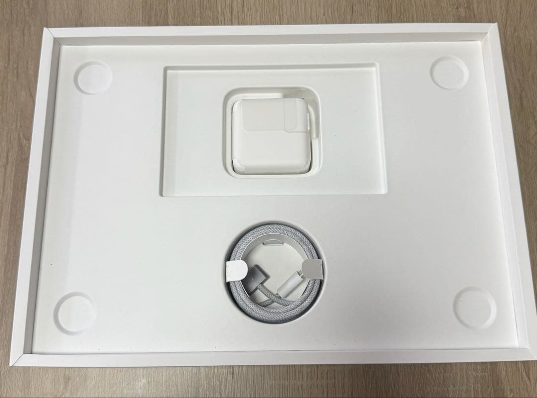 MacBook本体 MacBook air M2 256GB 8C CPU 8C GPU 16GB