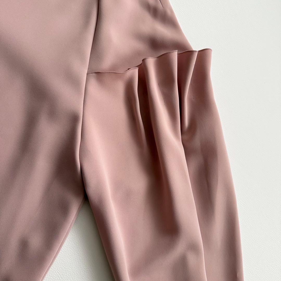 美品✨25SS✨3.5万✨アドーア　ダブルストレッチブラウス　立体ギャザー