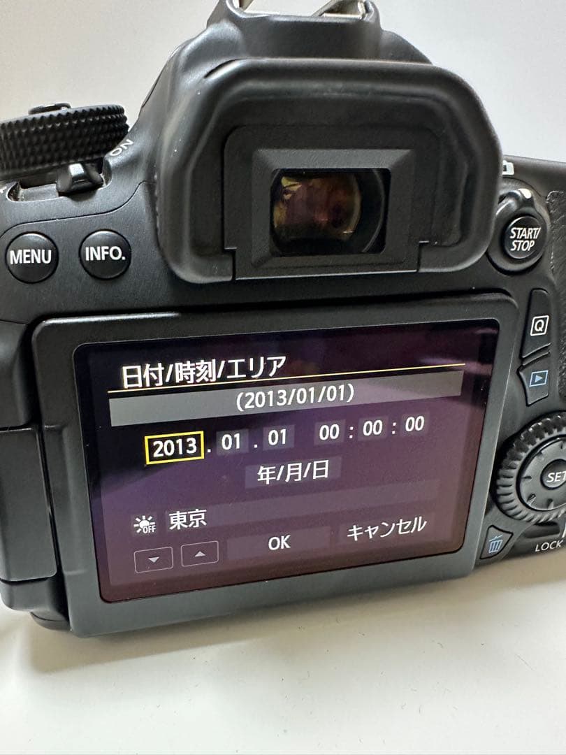 Canon EOS 70D 一眼レフカメラ　初心者向け　欠損あり　おまけ付き