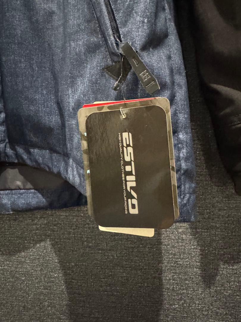 年内最後の期間限定値引き スノボーウェア上下セット ESTIVO