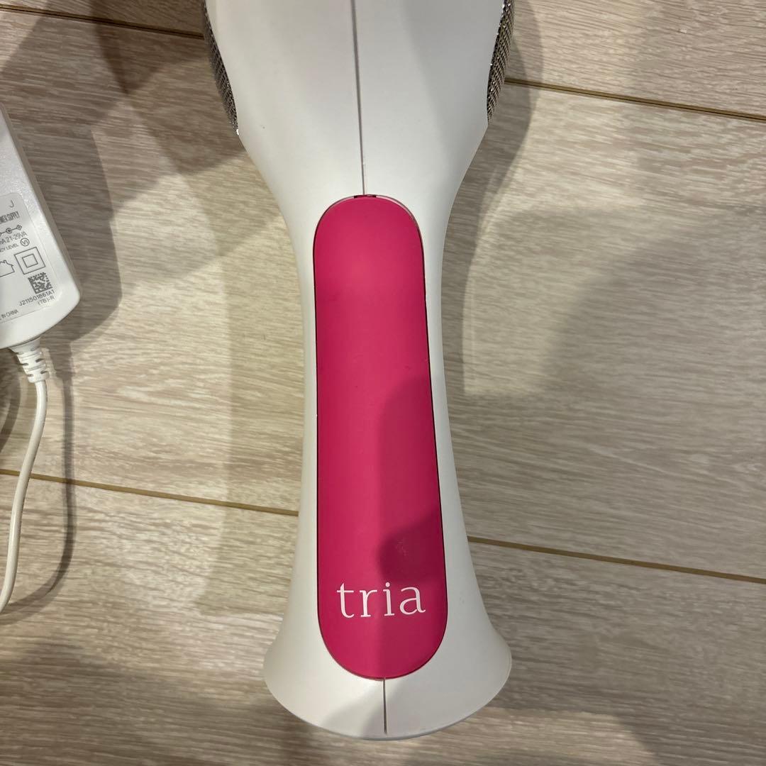 【ほぼ未使用】tria トリア・パーソナルレーザー脱毛器4X フューシャピンク