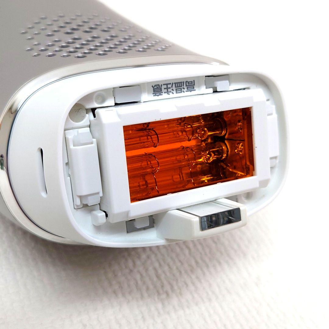 M1204A1 Panasonic 光エステ ボディ ＆ フェイス用