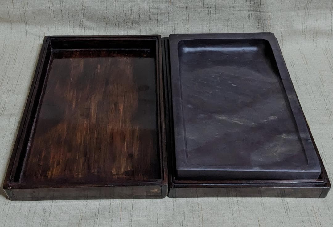 【ゆーひで　参考】　　　◆端渓長方硯（九吋位／唐木共箱）