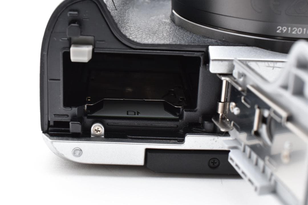 Canon EOS M6 ミラーレス一眼カメラ 18-55mm レンズセット