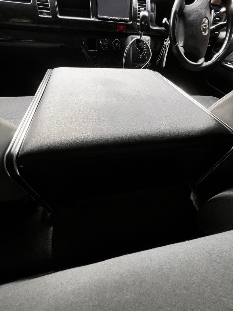 プロダックス　ハイエース スーパーGL ワイドボディ用　センターコンソール