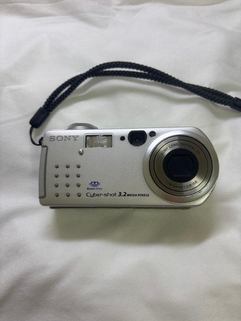 SONY Cyber-shot 3.2メガピクセル デジタルカメラ