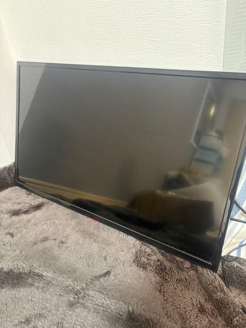 レボリューション　ZM-TV3322R 32インチ液晶テレビ