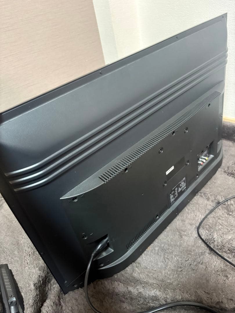 レボリューション　ZM-TV3322R 32インチ液晶テレビ