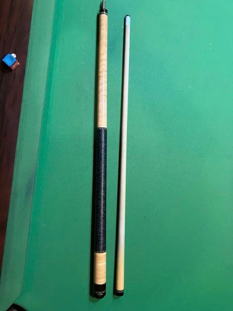 ビリヤード　プレーキュー　アダム