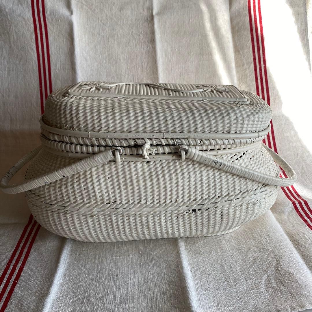 フランス　アンティークパニエ　プロヴァンスプリント　白いかご　ラタンバスケット