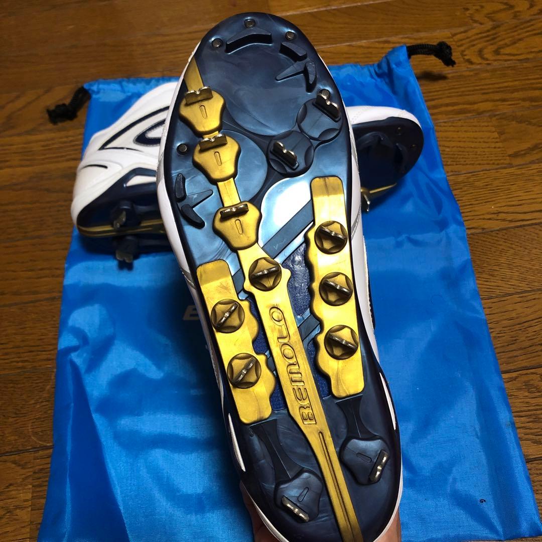 ビモロスパイク 白✖️ネイビー