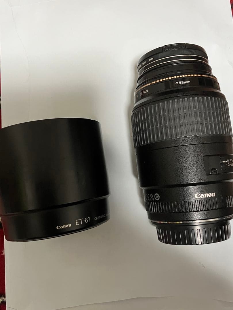 Canon EF 100mm f/2.8マクロレンズ　フード付き