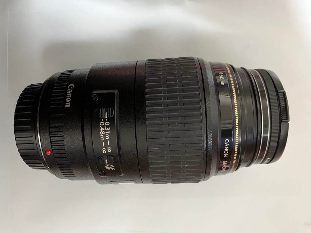 Canon EF 100mm f/2.8マクロレンズ　フード付き