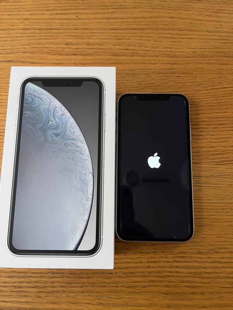 【中古、美品】iPhoneXR 128GB ホワイト(SIMフリー)