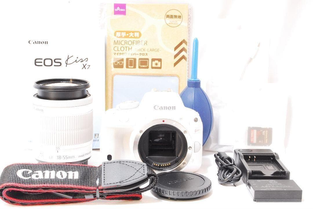 実用美品✨希少 ホワイト Canon EOS KissX7✨ショット数僅少 軽量