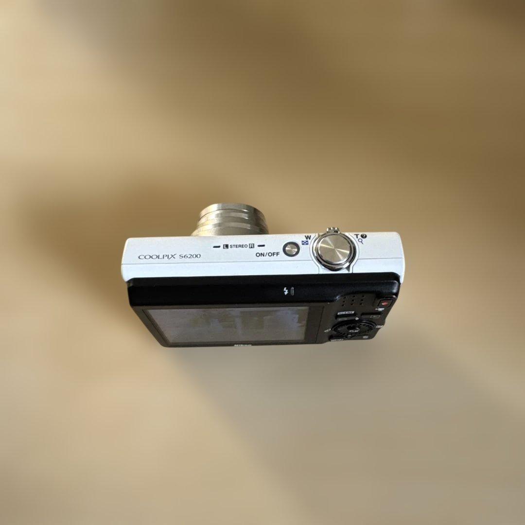 ニコン　クールピクス　S6200 nikon coolpix