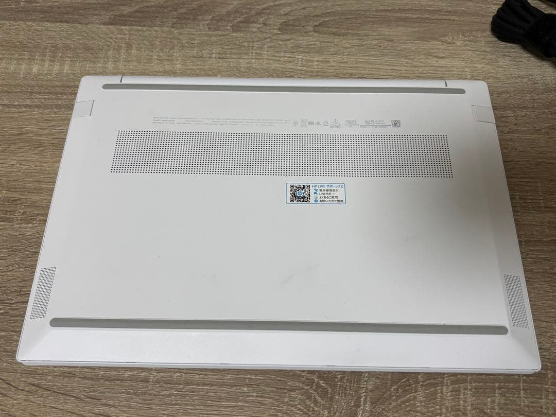 D*K様 HP Pavilion Aero 13-be2000 セラミックホワイ