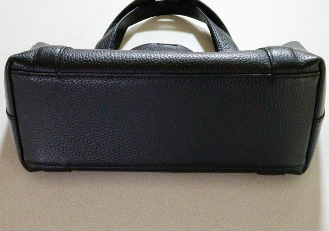 ペッレモルビダ ミニトート ブラック/ブルー