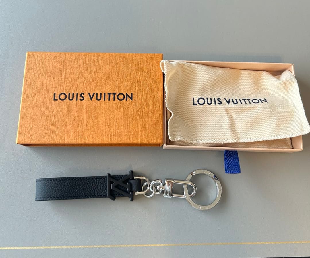 LOUIS VUITTON ルイ・ヴィトン　キーリング　ドラゴンヌ アエログラム