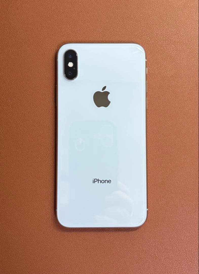 iPhone X 64GB シルバー SIMロック解除済 バッテリー96%