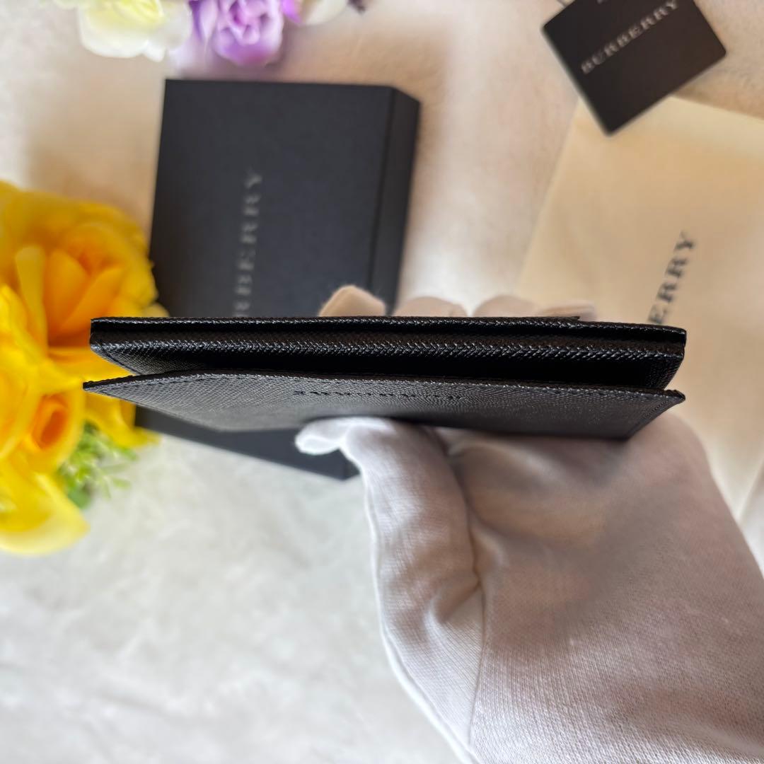 未使用✨　Burberry バーバリー　名刺入れ　パスケース　サフィアーノ