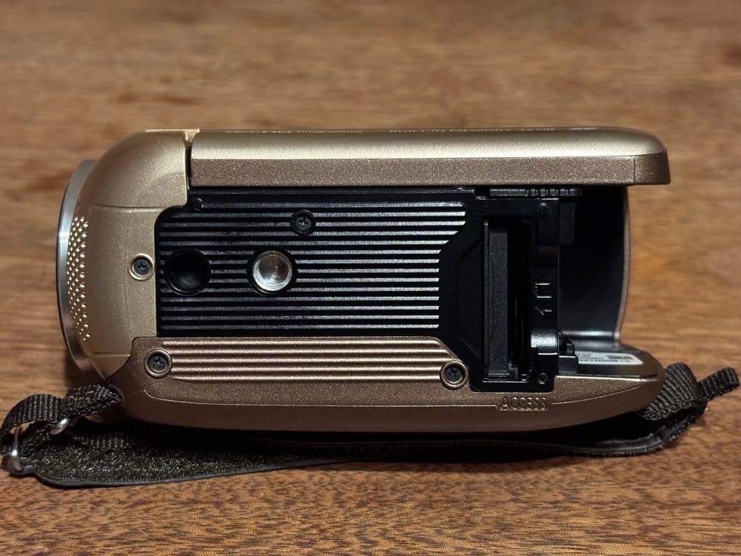 【良品】Panasonic HC-V300M ビデオカメラ 本体 バッテリー2個