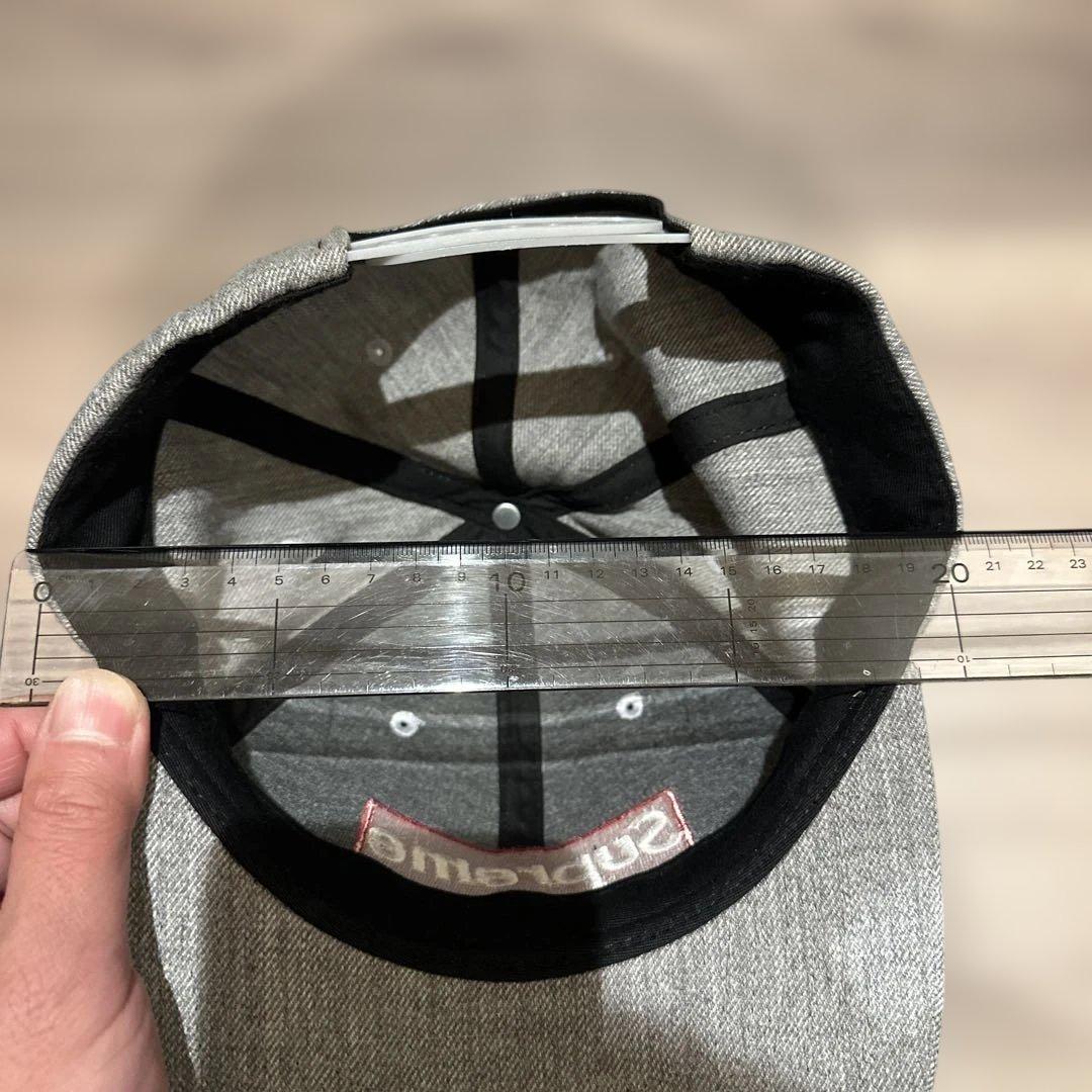 タ*カ様 Supreme グレー キャップ ジュニア