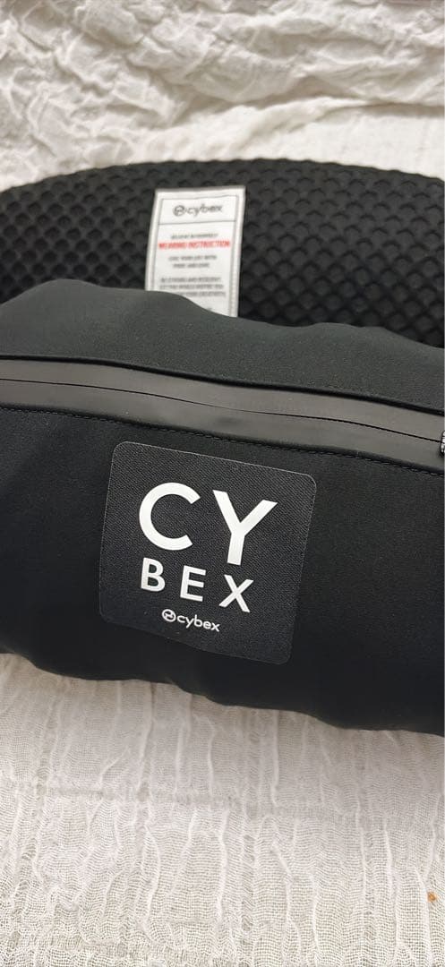 CYBEX サイベックス コアキャリア　抱っこ紐 箱・保証書あり